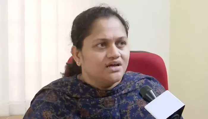 ‘ఆ అమ్మాయికి చాలా మందితో సంబంధాలున్నాయి..’ బాధితురాలిపై జానీ మాస్టర్ భార్య సంచలన కామెంట్స్ ‘ఆ అమ్మాయికి చాలా మందితో సంబంధాలున్నాయి..’ బాధితురాలిపై జానీ మాస్టర్ భార్య సంచలన కామెంట్స్