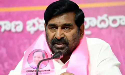 డ్రైనేజీలో వందల బ్యాలెట్‌పేపర్ల దర్శనం.. మాజీ మంత్రి జగదీష్ రెడ్డి ఫైర్