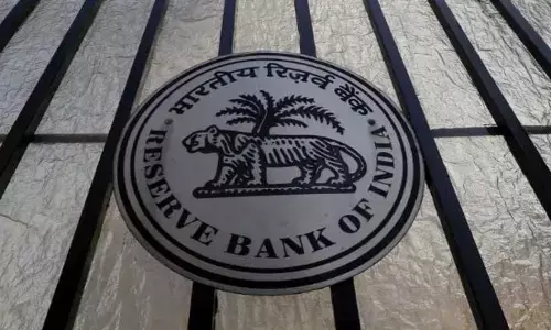 RBI: ప్రయారిటీ రంగాలకు బ్యాంకులు రుణాలివ్వాలి: ఆర్థికవేత్తలు
