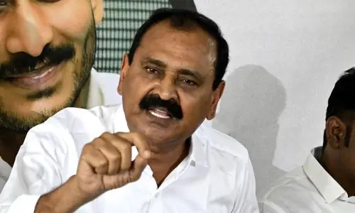 నక్సలైట్లను గాలించినట్లుగా వైసీపీ నేతలను గాలిస్తున్నారు..ఎస్పీపై భూమన ఫైర్
