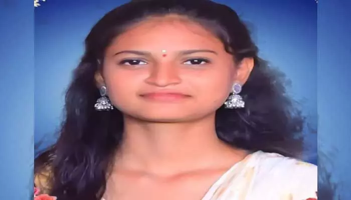 పురుగుల మందు తాగి బాలిక మృతి.. కారణం ఏంటంటే? పురుగుల మందు తాగి బాలిక మృతి.. కారణం ఏంటంటే?