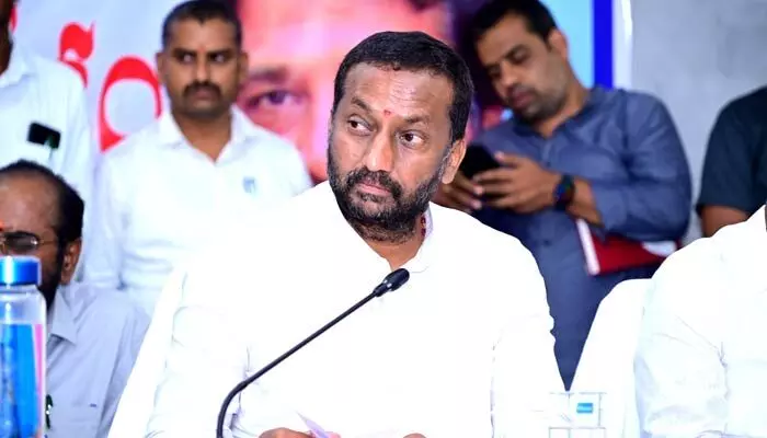 కోనాపూర్ అవినీతిపై ఎంపీ ఆరా కోనాపూర్ అవినీతిపై ఎంపీ ఆరా