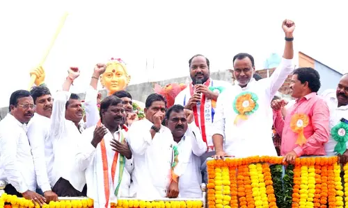 చాకలి ఐలమ్మను స్ఫూర్తిగా తీసుకోవాలి