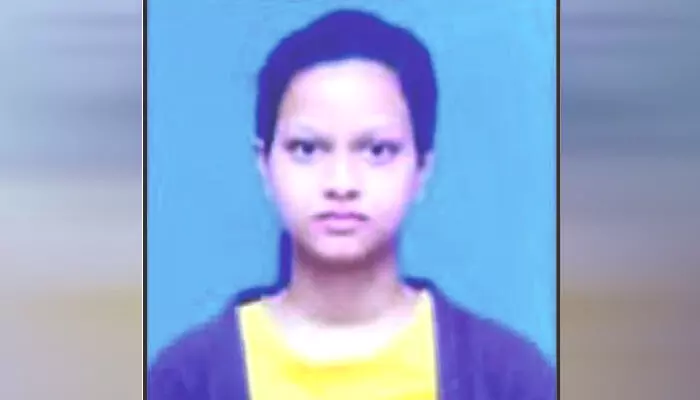 బీటెక్ కంప్యూటర్ సైన్స్ విద్యార్థిని ఆత్మహత్య బీటెక్ కంప్యూటర్ సైన్స్ విద్యార్థిని ఆత్మహత్య