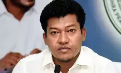 మాజీమంత్రి సీదిరి అప్పలరాజు ఇంటి వద్ద హైటెన్షన్.. భారీగా చుట్టుముట్టిన పోలీసులు