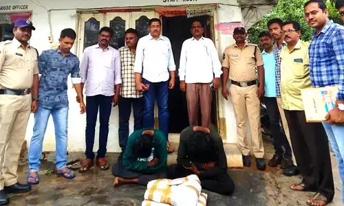 గంజాయి తరలిస్తున్న ఇద్దరు అరెస్ట్