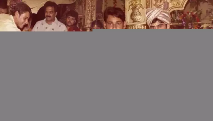 Sudheer Babu : పెళ్లి వీడియో షేర్ చేసిన హీరో సుధీర్ బాబు.. అప్పుడు మహేష్ ఎలా ఉన్నాడంటే? Sudheer Babu : పెళ్లి వీడియో షేర్ చేసిన హీరో సుధీర్ బాబు.. అప్పుడు మహేష్ ఎలా ఉన్నాడంటే?