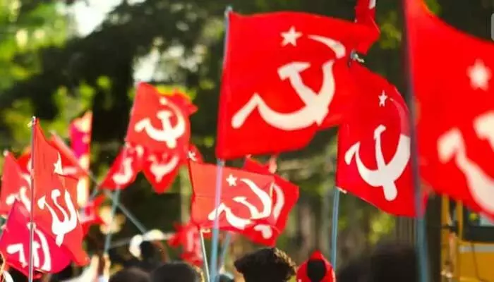 CPIM: చిల్పకుంట్లలో మళ్లీ ఎగసిన సీపీఎం జెండా CPIM: చిల్పకుంట్లలో మళ్లీ ఎగసిన సీపీఎం జెండా