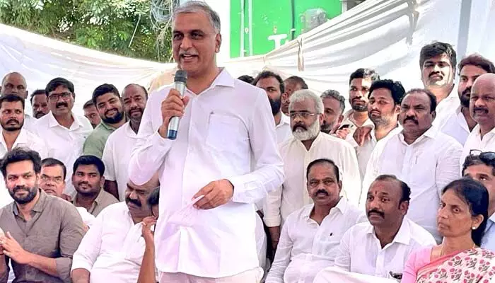 హైడ్రా పేరుతో పేదల పొట్టకొడుతున్న ముఖ్యమంత్రి హైడ్రా పేరుతో పేదల పొట్టకొడుతున్న ముఖ్యమంత్రి