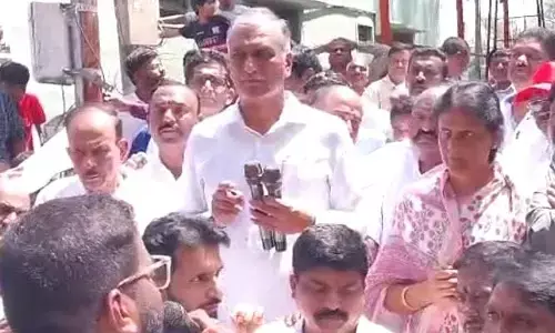 ఒక్క పేదోడి ఇల్లు కూడా కూల్చనివ్వం