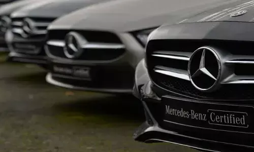 Luxery Cars: ఈఎంఐల నుంచి డిస్కౌంట్ల వరకు లగ్జరీ కార్ కంపెనీల పండుగ ఆఫర్లు