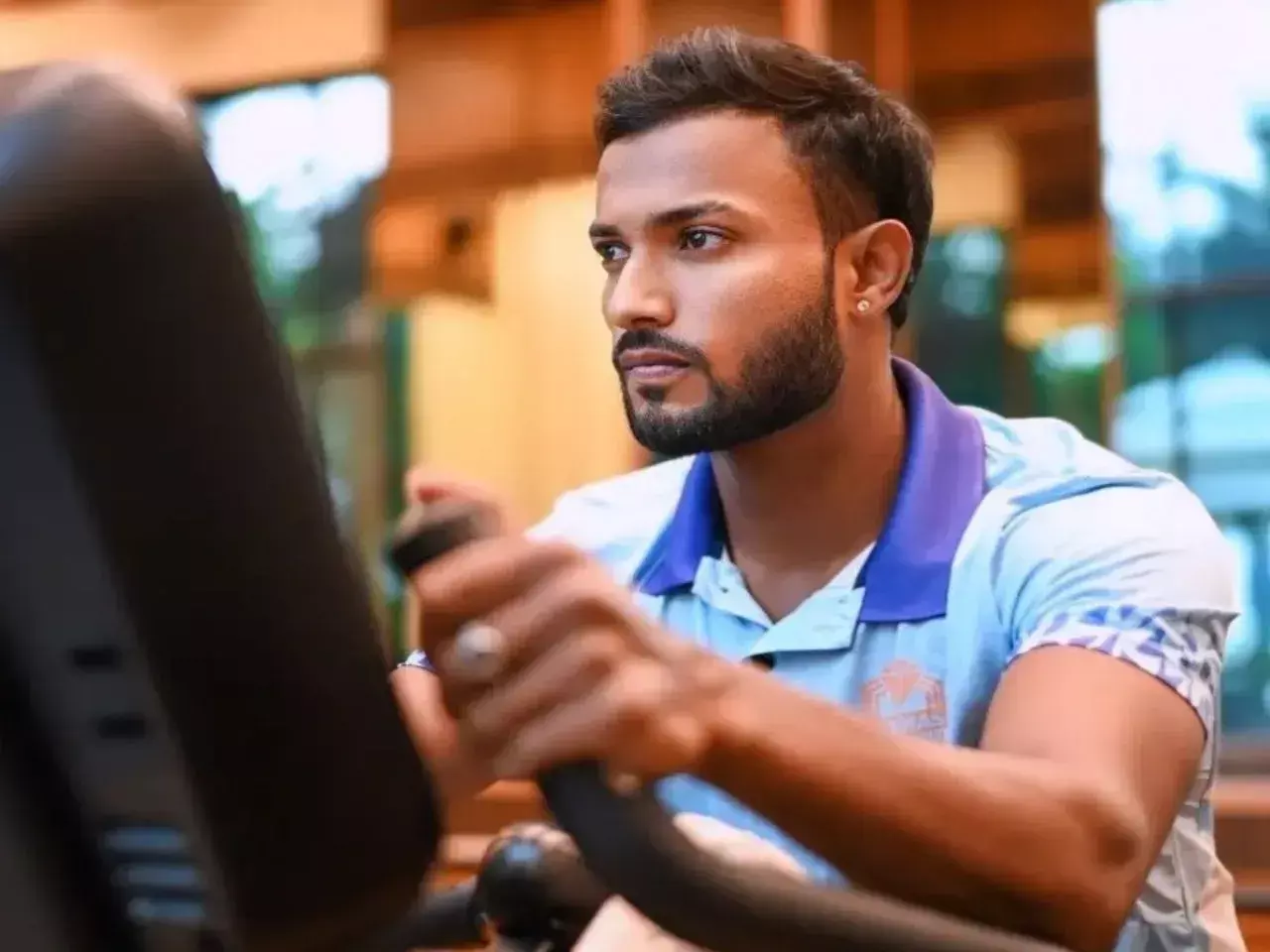 కల కలగానే మిగిలే.. బెంగాల్ క్రికెటర్ మృతి! కల కలగానే మిగిలే.. బెంగాల్ క్రికెటర్ మృతి!