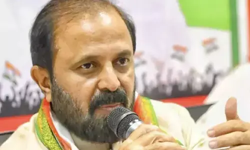వారు ప్రభుత్వ సమాచారం లీక్ చేస్తున్నారు.. మధుయాష్కీ గౌడ్ షాకింగ్ కామెంట్స్