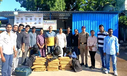 రైలులో గంజాయి తరలిస్తున్న ముగ్గురు అరెస్టు