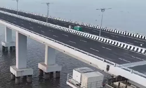 Atal Setu: అటల్ సేతు బ్రిడ్జిపై నుంచి దూకిన వ్యక్తి.. 2 రోజుల్లో ఇద్దరు ఆత్మహత్య