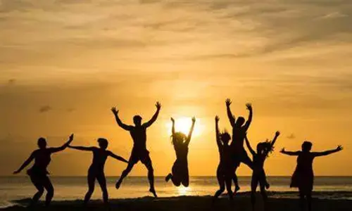 ఫ్రెండ్స్ సర్కిల్ చిన్నగానే ఎందుకు ఉండాలి?
