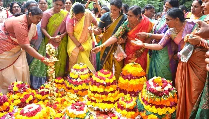 ప్రతి పండుగ వెనుక విజ్ఞానం దాగి ఉంది ప్రతి పండుగ వెనుక విజ్ఞానం దాగి ఉంది