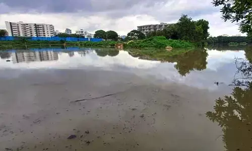 బ‌ఫ‌ర్ జోన్‌లో ఆనంద హోమ్స్ నిర్మాణాలు
