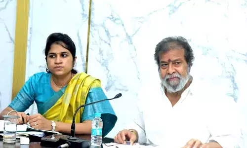 రైతులు పండించిన ప్రతి గింజను కొనుగోలు చేయాలి