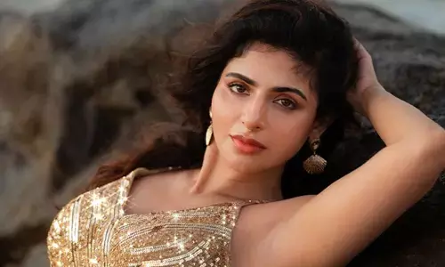 Iswarya Menon :  ఎగిసిపడుతున్న ఎద అందాలు.. కుర్రకారు బేజారు