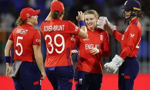 Womens T20 World Cup : బోణీ కొట్టిన ఇంగ్లాండ్.. తక్కువ స్కోరును కాపాడుకుని.. బంగ్లాను చిత్తు చేసి