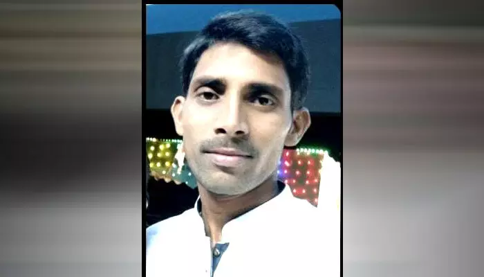 పురుగుల మందు తాగి యువకుడు ఆత్మహత్య పురుగుల మందు తాగి యువకుడు ఆత్మహత్య