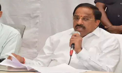 రైతులు పత్తి పంటను సీసీఐ కేంద్రాల వద్దే అమ్మకాలు చేయాలి : మంత్రి తుమ్మల కీలక సూచనలు