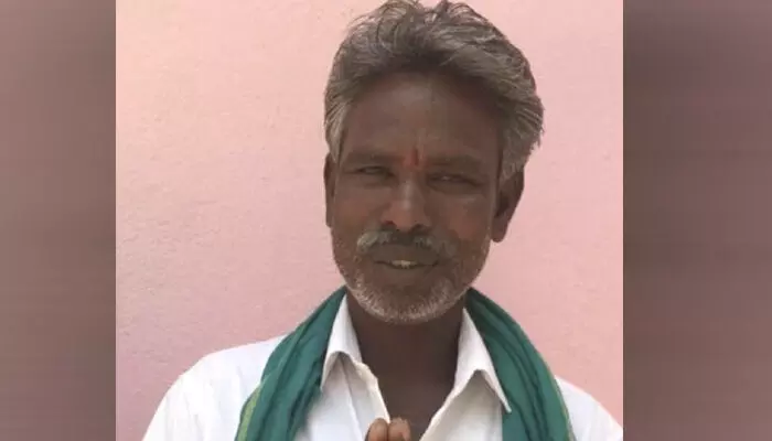 ప్రాథమిక వ్యవసాయ సంఘం డైరెక్టర్ ఆత్మహత్య ప్రాథమిక వ్యవసాయ సంఘం డైరెక్టర్ ఆత్మహత్య
