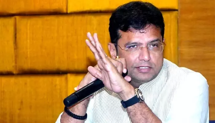 రోగులకు అత్యుత్తమ వైద్యసేవలు అందించాలి రోగులకు అత్యుత్తమ వైద్యసేవలు అందించాలి