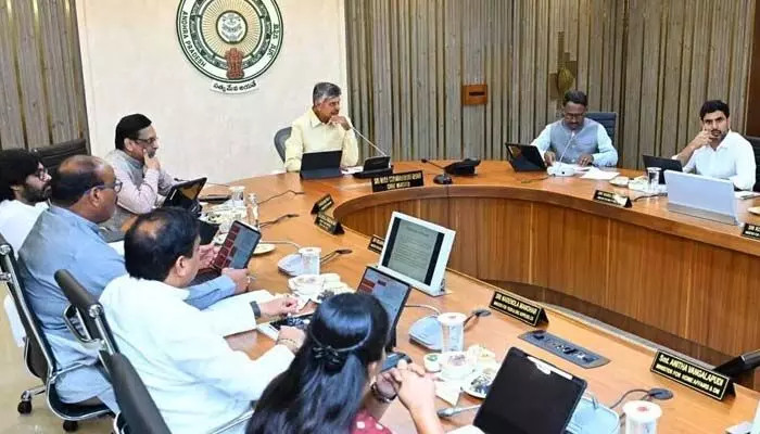 AP Cabinet Meeting: రేపు ఏపీ కేబినెట్ భేటీ.. ఈ అంశాలపై ప్రధాన చర్చ AP Cabinet Meeting: రేపు ఏపీ కేబినెట్ భేటీ.. ఈ అంశాలపై ప్రధాన చర్చ