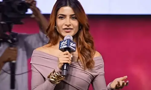 వారే నా ఫ్యామిలీ, దానికి నేను ఎప్పుడు గర్వంగా ఫీల్ అవుతాను.. స్టేజి మీదనే బోరున ఏడ్చేసిన సమంత
