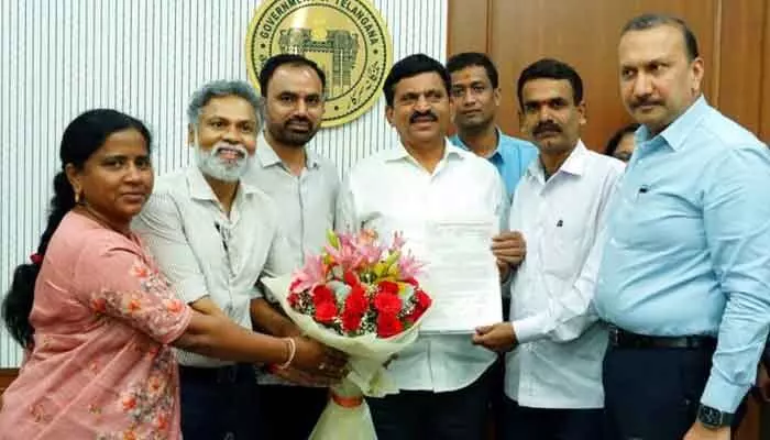 Tehsildars transfer : తహశీల్దార్ల బదిలీలకు గ్రీన్ సిగ్నల్ Tehsildars transfer : తహశీల్దార్ల బదిలీలకు గ్రీన్ సిగ్నల్