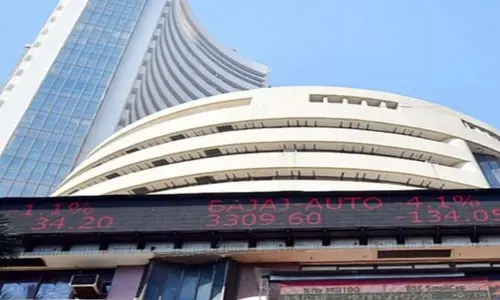 Stock Market: వారాంతం నష్టాలను ఎదుర్కొన్న సూచీలు
