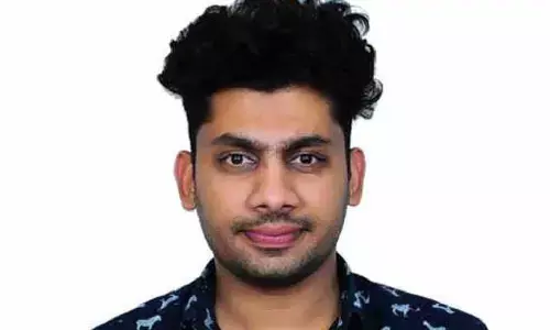 ఇలాంటి డ్రెస్సింగా?.. మహిళపై యాసిడ్ దాడి బెదిరింపు