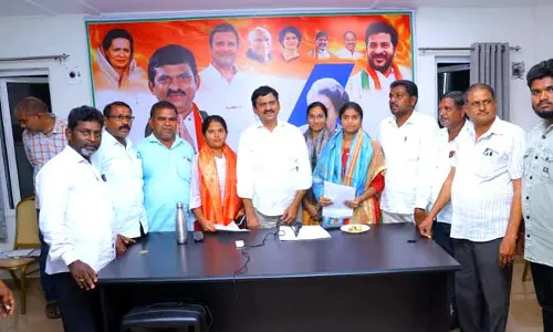 ఒకే కుటుంబంలో ముగ్గురికి ప్రభుత్వ ఉద్యోగాలు