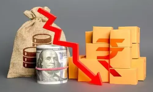 Rupee vs Dollar: తొలిసారి రూ. 84కి పడిపోయిన డాలరుతో రూపాయి మారకం విలువ