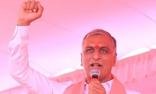 పట్నం నియామకం రాజ్యాంగ విరుద్ధం : హరీష్ రావు