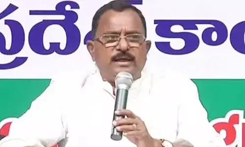Mallu Ravi: అధికారులపైకి రైతులను ఉసిగొల్పింది మీరు కాదా?.. కేటీఆర్‌పై మల్లు రవి ఫైర్