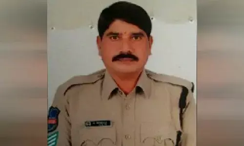 గన్​తో కాల్చుకొని కానిస్టేబుల్ ఆత్మహత్య