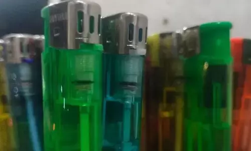 Pocket Lighters: పాకెట్ లైటర్ విడిభాగాల దిగుమతులపై ఆంక్షలు విధించిన ప్రభుత్వం