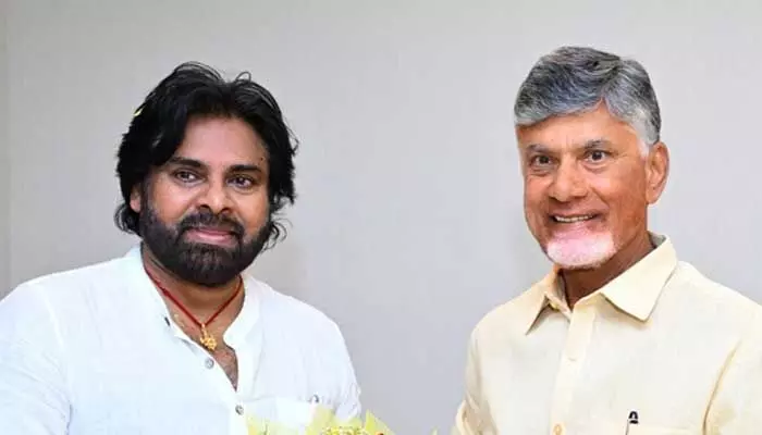 CM Chandrababu:పవన్ కళ్యాణ్కు అభినందనలు తెలిపిన సీఎం చంద్రబాబు.. కారణం ఇదే! CM Chandrababu:పవన్ కళ్యాణ్కు అభినందనలు తెలిపిన సీఎం చంద్రబాబు.. కారణం ఇదే!