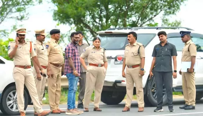 ప్రమాదాల నివారణకు ప్రత్యేక చర్యలు చేపట్టాలి ప్రమాదాల నివారణకు ప్రత్యేక చర్యలు చేపట్టాలి