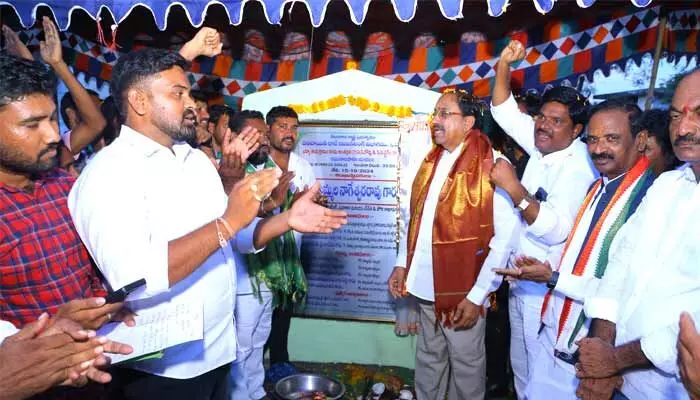 రైతులు ఆయిల్ ఫామ్ సాగు చేయాలి రైతులు ఆయిల్ ఫామ్ సాగు చేయాలి