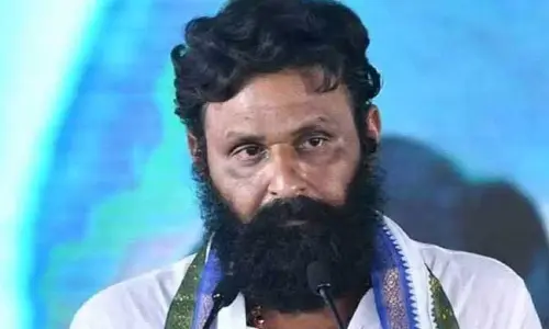 Kodali Nani : కొడాలి నానిపై కేంద్ర హోంశాఖ లుక్ ఔట్ నోటీసులు