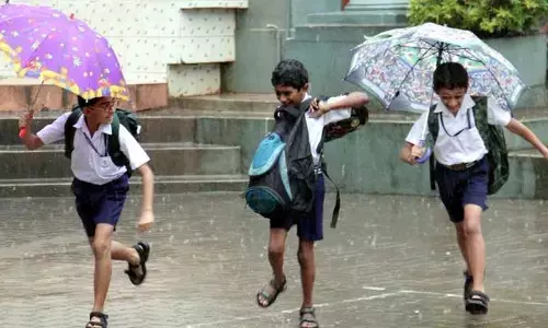 AP News:భారీ వర్షాలు.. రేపు, ఎల్లుండి విద్యాసంస్థలకు సెలవులు