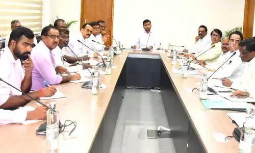 ఎల్ఆర్ఎస్ సమస్యలను పరిష్కరించాలి