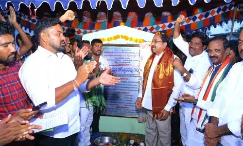 రైతులు ఆయిల్ ఫామ్ సాగు చేయాలి