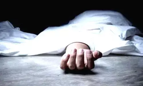 పుల్లపుకుంటలో మృతదేహం కలకలం...కుళ్లిన శవం లభ్యం