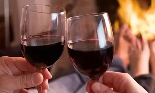 Risk with alcohol : మద్యం అధికంగా సేవించేవారికి అలర్ట్.. ఈ 6 రకాల క్యాన్సర్ల రిస్క్ పెరగొచ్చు!