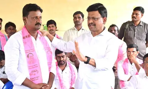 బీఆర్ఎస్ నేతలపై కక్షసాధింపు సరికాదు